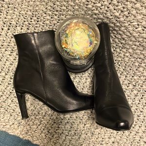 Kenneth Cole New York Black Pointed  Boots